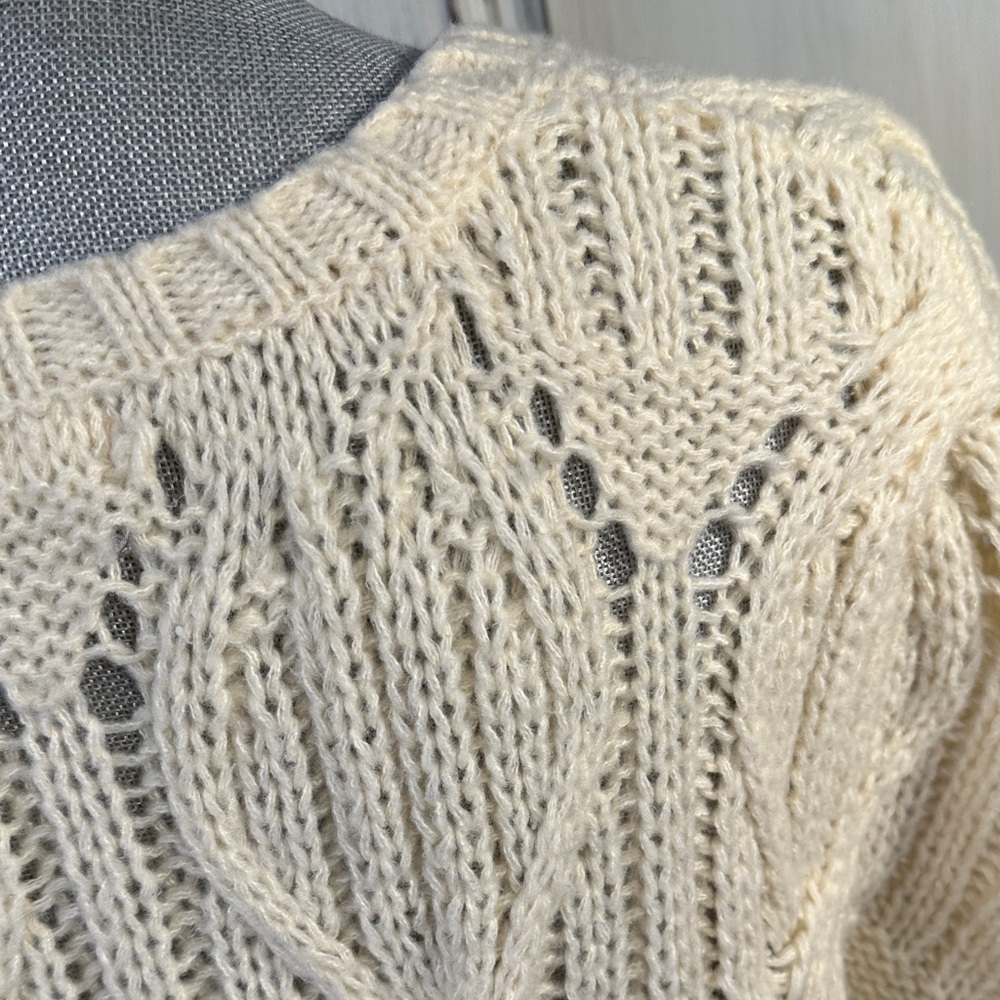 Miss Love Women's Oversized Cream Cable Knit Cropped Sweater - Picture 6 of 7